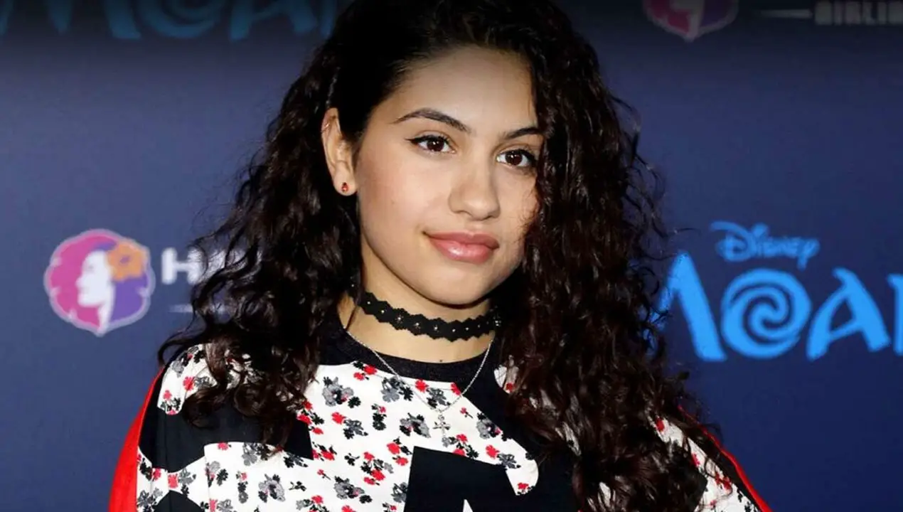 Alessia Cara Race, Husband, Sexy, Heritag, Ethnic, Nationality, Prents ...