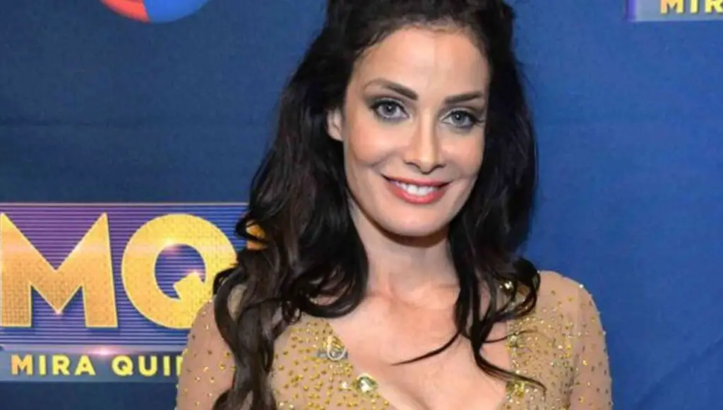 Dayanara Torres Bikini, Wikipedia, Wiki, Age, Children, Husband, Kids ...