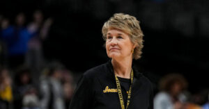 Lisa Bluder Biography, Wiki, Age, Net Worth, Wife, Height, Family