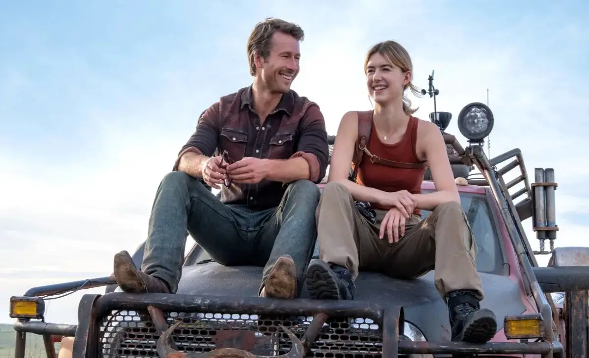 Daisy Edgar-Jones and Glen Powell in 'Twisters.' Universal Pictures