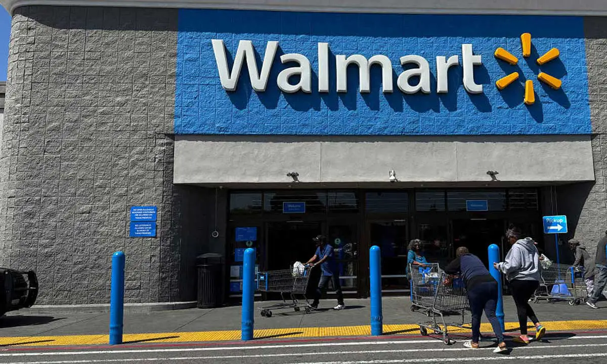 Walmart Cuts 1,500 Jobs