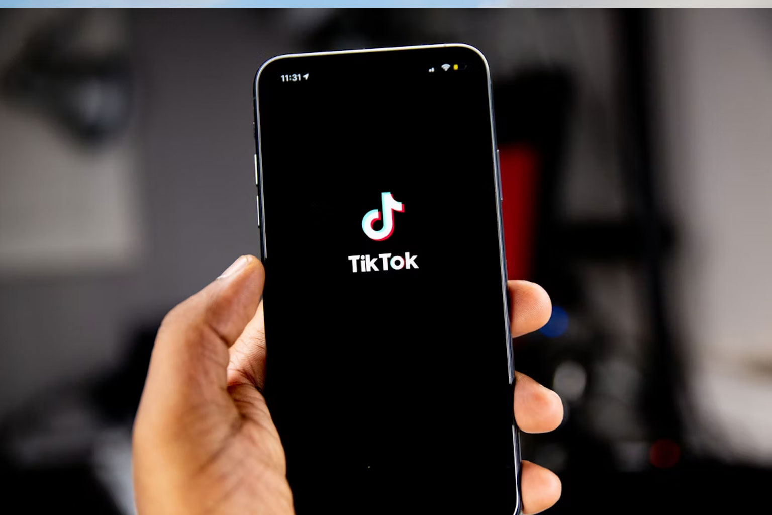 TikTok Faces Outage as Anti-ICE Videos Fail to Upload